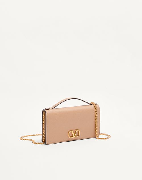 Valentino Garavani - Vlogo Signature Grainy Calfskin Wallet With Chain - Rose Sand - Woman - Clutches